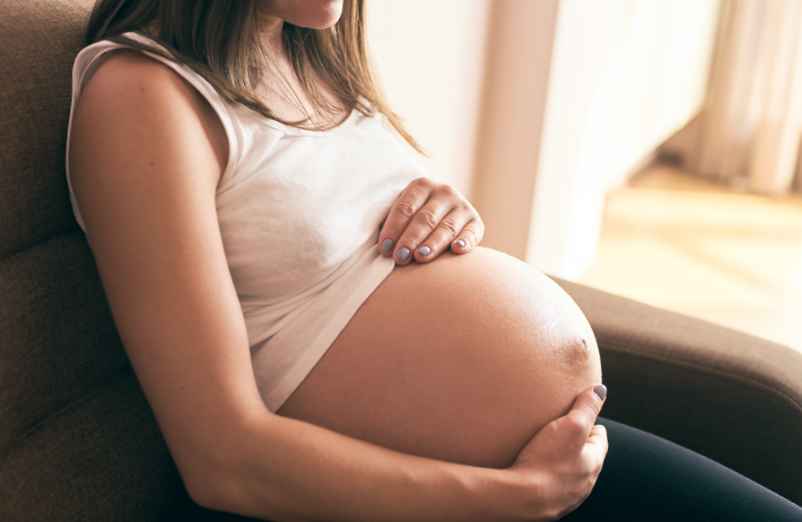 À quel moment peut-on sentir son bébé bouger lors de la grossesse ?